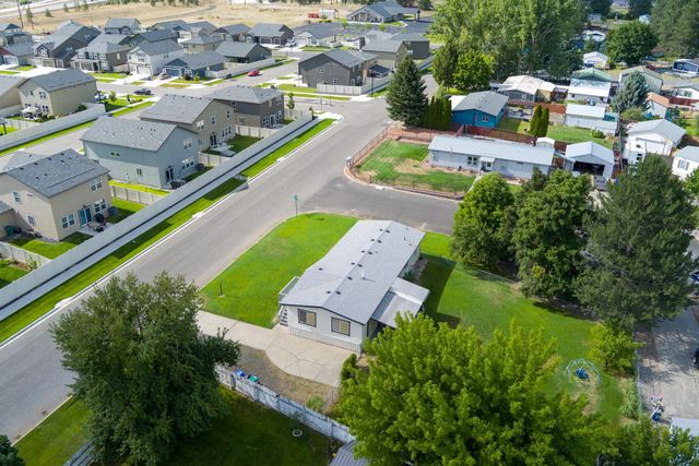 3306 E 4th Ct, Mead, WA 99021
