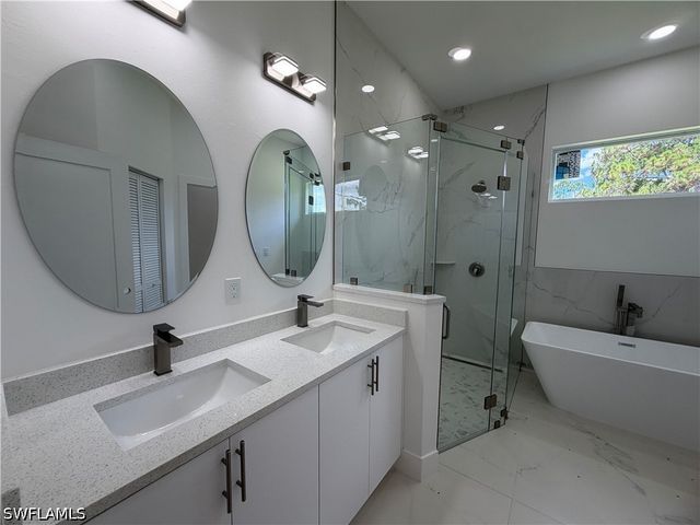 1144 Pisa ST E, Lehigh Acres, FL 33974