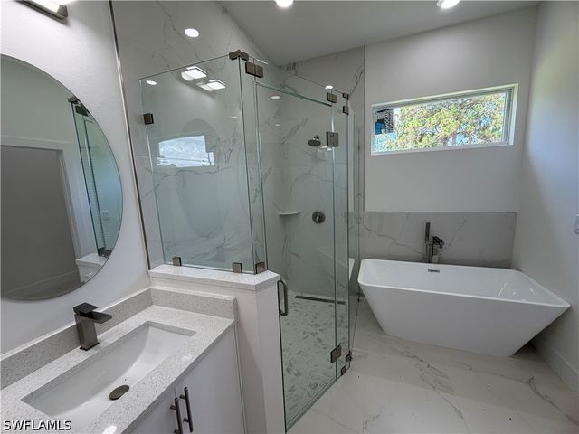 1144 Pisa ST E, Lehigh Acres, FL 33974