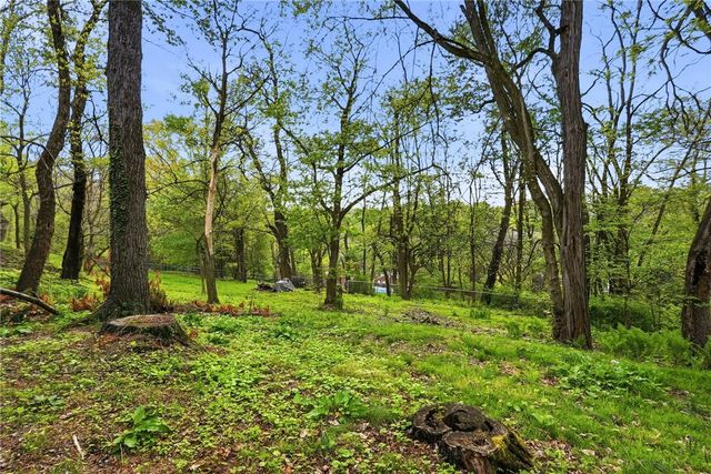 5644 Valleyview Drive, Bethel Park, PA 15102