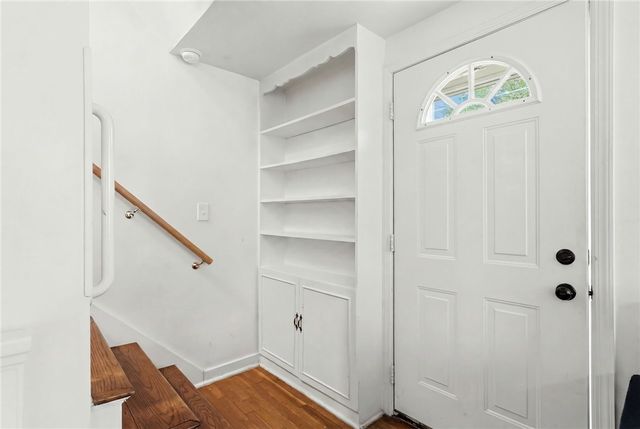 5644 Valleyview Drive, Bethel Park, PA 15102