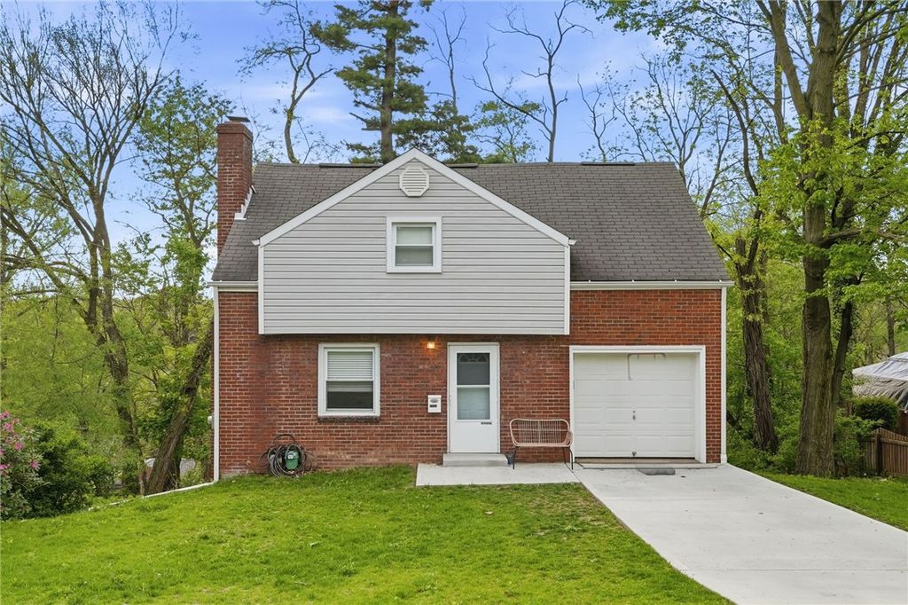5644 Valleyview Drive, Bethel Park, PA 15102