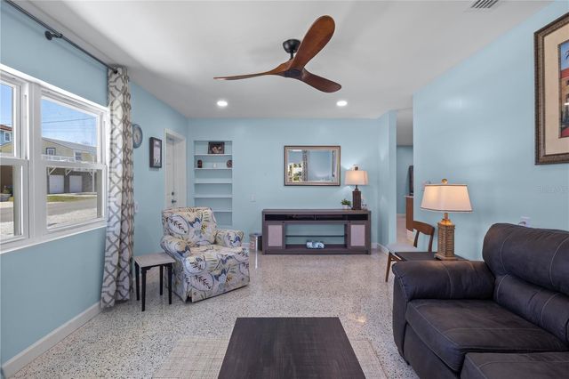 204 29TH STREET, Holmes Beach, FL 34217