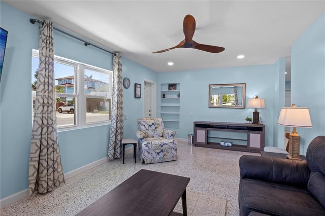 204 29TH STREET, Holmes Beach, FL 34217