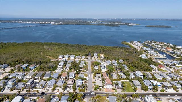 204 29TH STREET, Holmes Beach, FL 34217