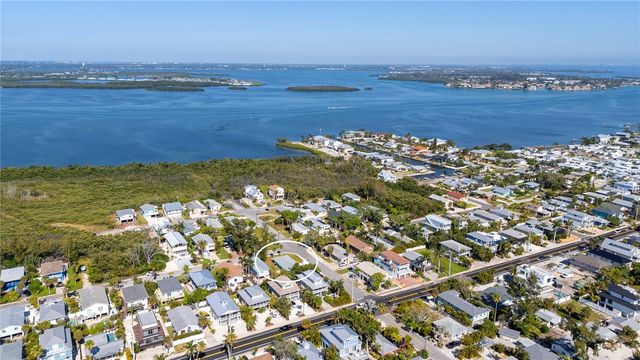 204 29TH STREET, Holmes Beach, FL 34217