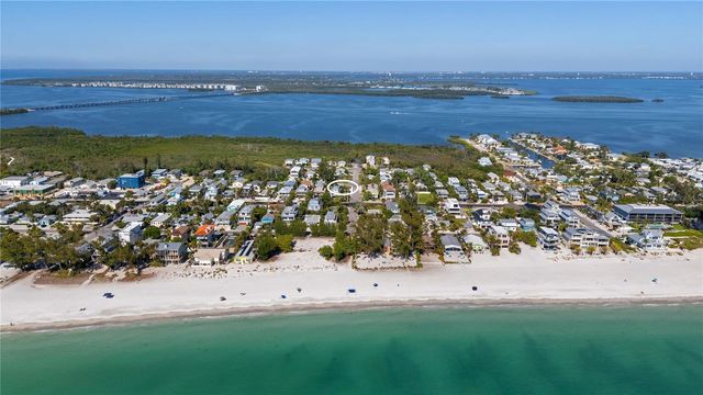 204 29TH STREET, Holmes Beach, FL 34217