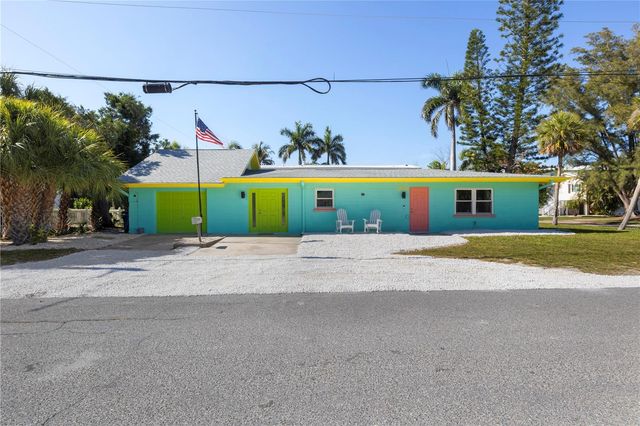 204 29TH STREET, Holmes Beach, FL 34217