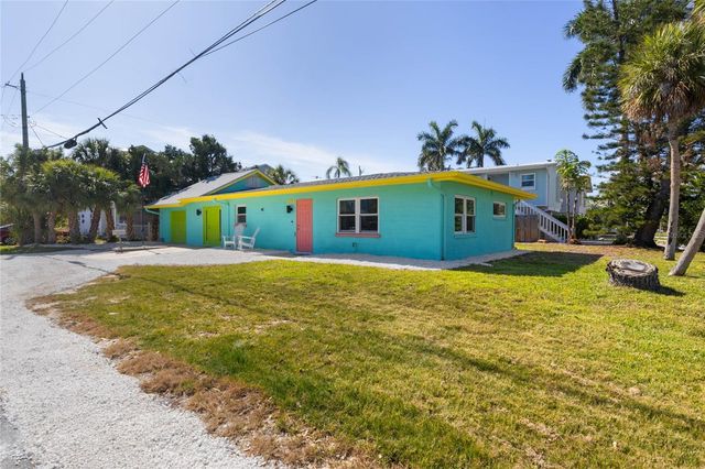 204 29TH STREET, Holmes Beach, FL 34217