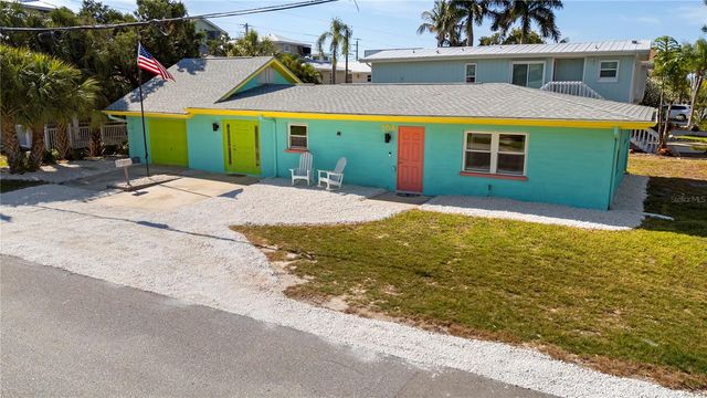 204 29TH STREET, Holmes Beach, FL 34217