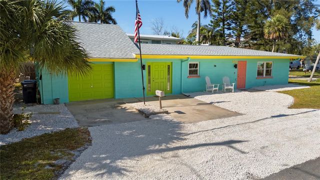 204 29TH STREET, Holmes Beach, FL 34217
