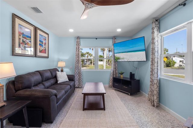 204 29TH STREET, Holmes Beach, FL 34217