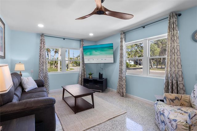 204 29TH STREET, Holmes Beach, FL 34217