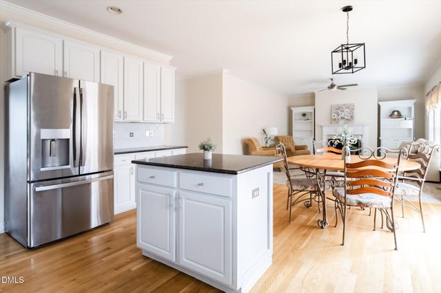 1124 Woodlands Creek Way, Apex, NC 27502