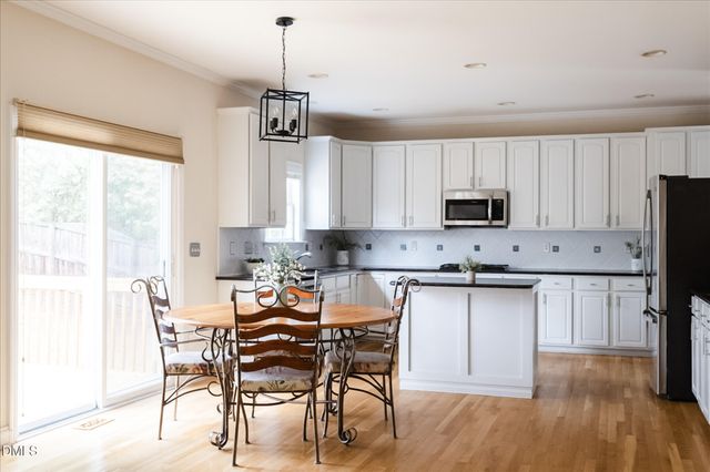 1124 Woodlands Creek Way, Apex, NC 27502