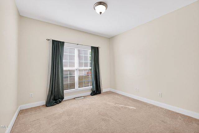 1124 Woodlands Creek Way, Apex, NC 27502