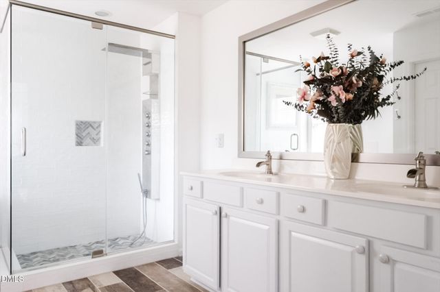 1124 Woodlands Creek Way, Apex, NC 27502