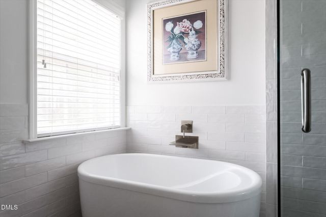 1124 Woodlands Creek Way, Apex, NC 27502