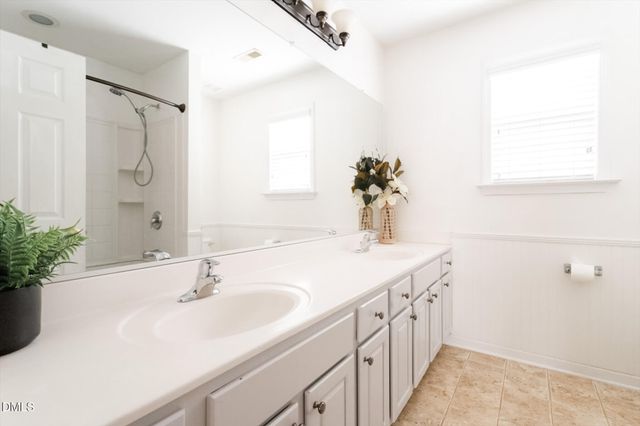 1124 Woodlands Creek Way, Apex, NC 27502