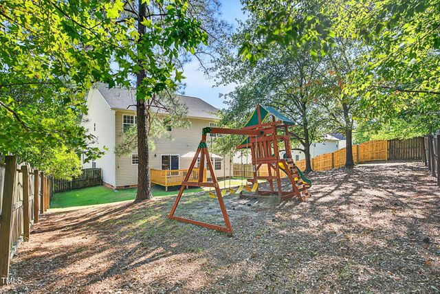 1124 Woodlands Creek Way, Apex, NC 27502