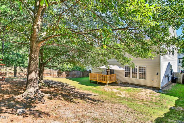 1124 Woodlands Creek Way, Apex, NC 27502