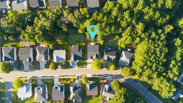 1124 Woodlands Creek Way, Apex, NC 27502