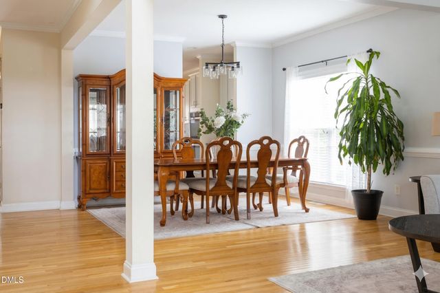 1124 Woodlands Creek Way, Apex, NC 27502