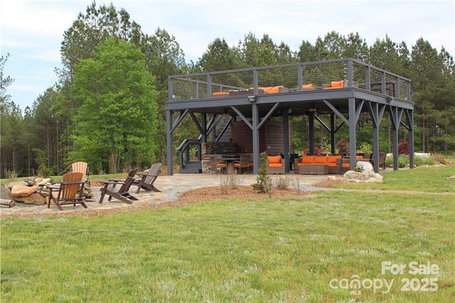 200 E Settings Boulevard NW 63, Morganton, NC 28655