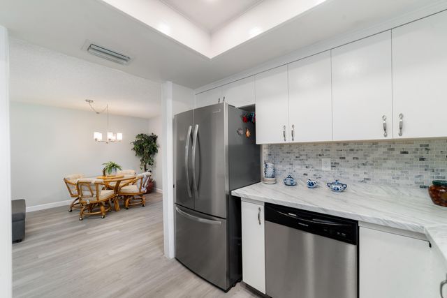 841 SW South River Drive 205, Stuart, FL 34997