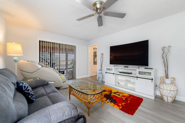 841 SW South River Drive 205, Stuart, FL 34997