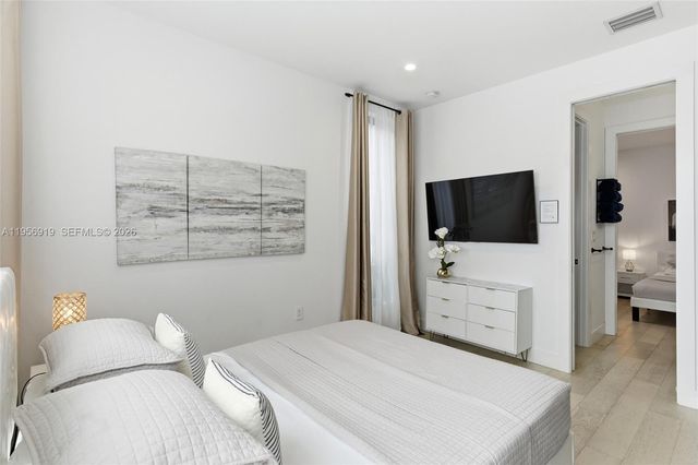 255 NW 39th Street, Miami, FL 33127