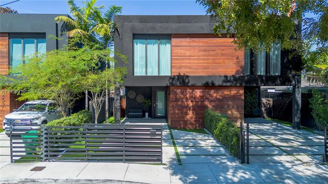255 NW 39th Street, Miami, FL 33127