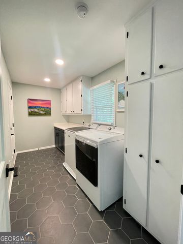 2772 Dunnington Circle, Atlanta, GA 30341