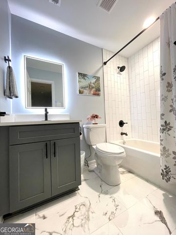 2772 Dunnington Circle, Atlanta, GA 30341