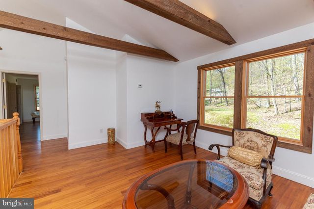 57 LAKE LN, East Stroudsburg, PA 18301