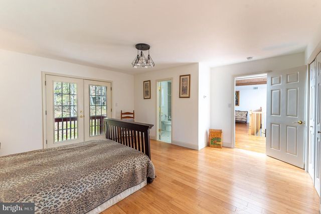 57 LAKE LN, East Stroudsburg, PA 18301