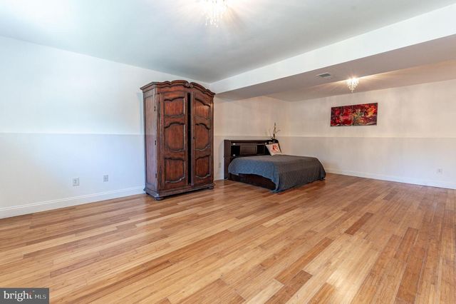57 LAKE LN, East Stroudsburg, PA 18301