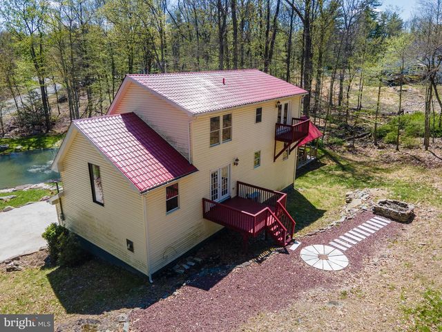 57 LAKE LN, East Stroudsburg, PA 18301