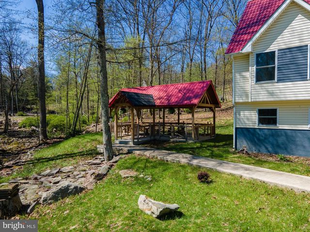 57 LAKE LN, East Stroudsburg, PA 18301