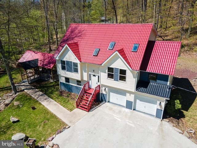 57 LAKE LN, East Stroudsburg, PA 18301