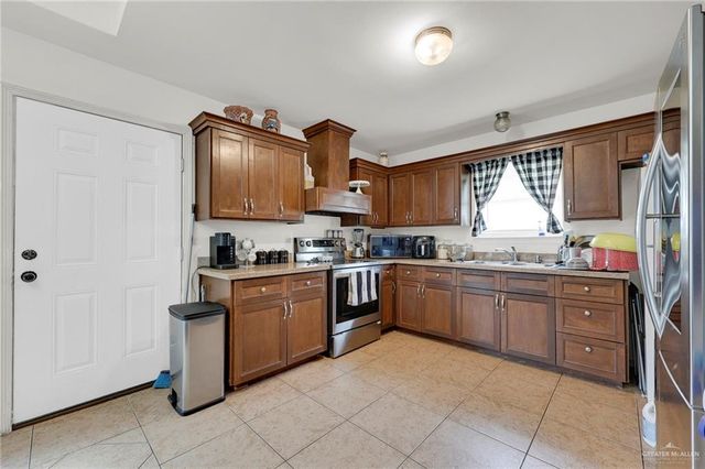 115 W Albatross Avenue, Pharr, TX 78577