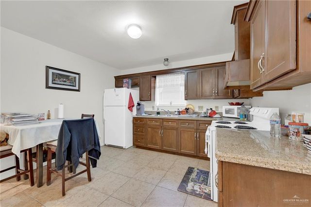 115 W Albatross Avenue, Pharr, TX 78577