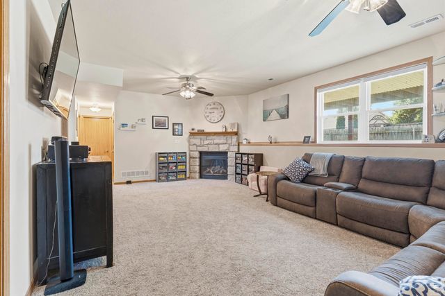 4055 Bald Eagle Drive, Manhattan, KS 66502