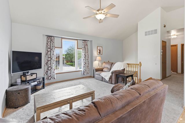 4055 Bald Eagle Drive, Manhattan, KS 66502