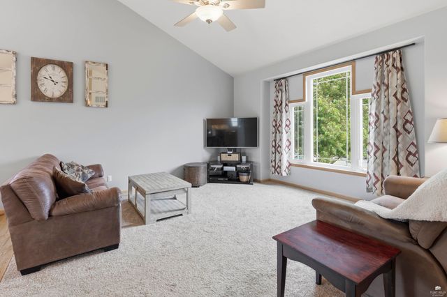 4055 Bald Eagle Drive, Manhattan, KS 66502