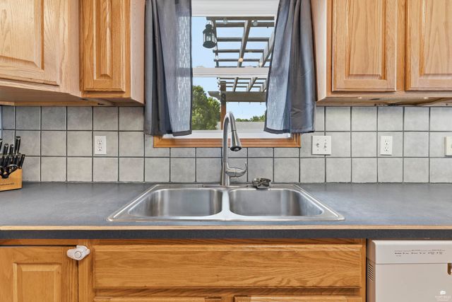 4055 Bald Eagle Drive, Manhattan, KS 66502
