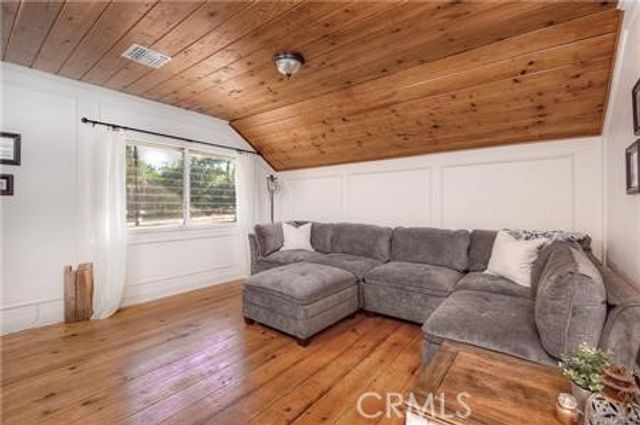 1239 Rainbow Valley Boulevard, Fallbrook, CA 92028