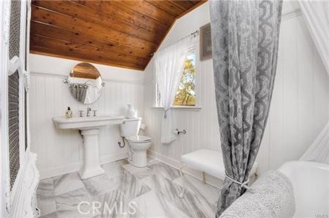 1239 Rainbow Valley Boulevard, Fallbrook, CA 92028