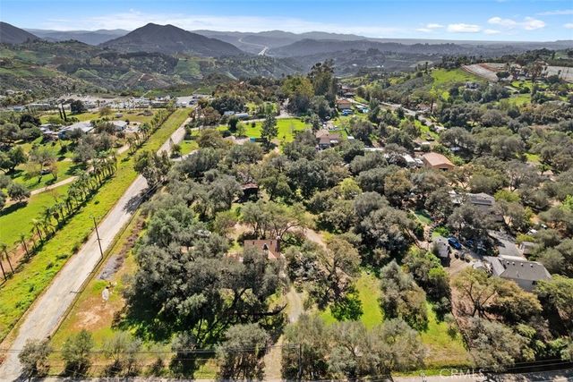 1239 Rainbow Valley Boulevard, Fallbrook, CA 92028
