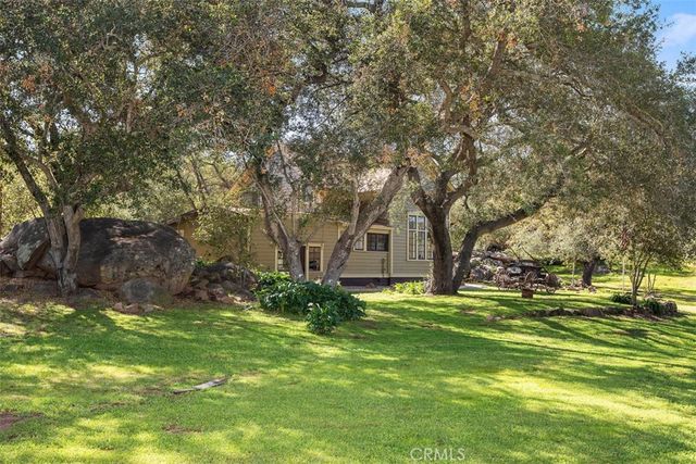 1239 Rainbow Valley Boulevard, Fallbrook, CA 92028